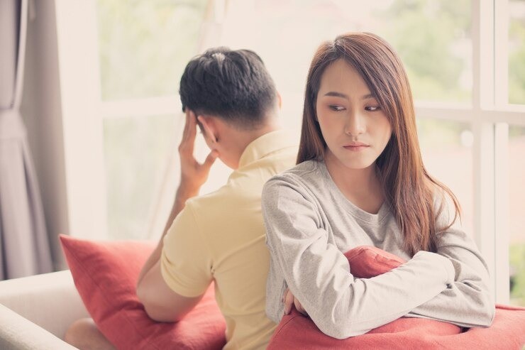suami berubah setelah punya anak, cinta suami berkurang, istri merasa diabaikan, pernikahan pasca punya anak, curhat ibu muda, komunikasi pasangan, menjaga cinta setelah menikah